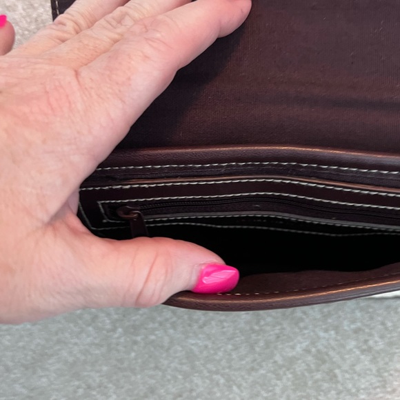 Brand new crossbody. - Picture 5 of 6